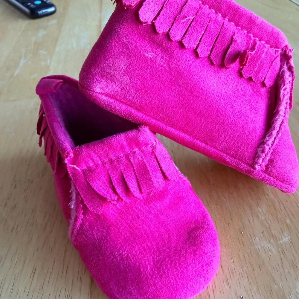Carter’s Baby Moccasins 3-6M Hot Pink Fringe Slippers